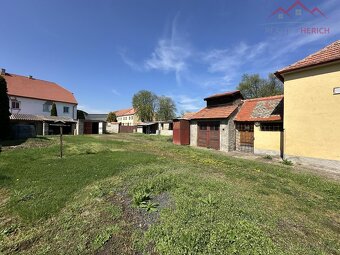 Prodej rohovoého domu - kombinace podnikání a bydlení ( 947 - 9