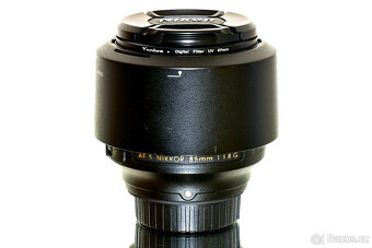 Nikon Nikkor AF-S 85mm 1:1,8G + UV filtr TOP STAV - 9