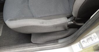 Peugeot 206+ 1.1 44kW benzín - 9