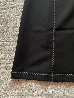 Nové dámské pouzdrové šaty Six Friends - 9