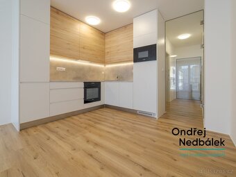 nabízí, prodej, byty 1+kk, ev.č. 22475-1 - 9