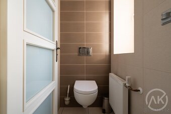 Pronájem dostupné a reprezentativní kanceláře, ul. Ruská - 9