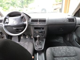 VW Golf IV 1,4 16V  55kW rok 1999 - 9