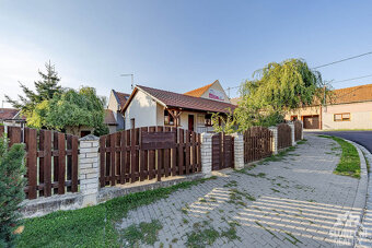 Pronájem bytu 1+kk, 27 m² v rodinném domě, Hluk - 9