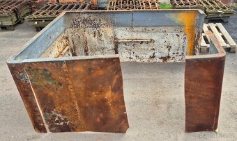 Železné nýtované plechy - 9