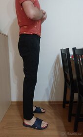 Pánské černé chinos kalhoty Reserved slim fit vel. 31 - 9