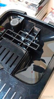 DE LONGHI Magnifica Plus ECAM320.60.B - 9