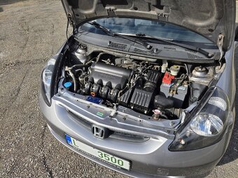 Honda Jazz 1.3 61kw rok 2005 - 9