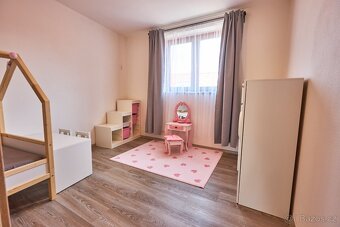 Nízkoenergetický RD Brno venkov, 7+kk, z roku 2022, dvojgará - 9