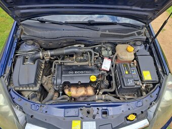 Opel Astra H combi - 9