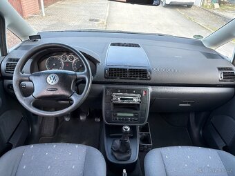 VW Sharan 2.0i 85 KW - velice zachovalý - 9