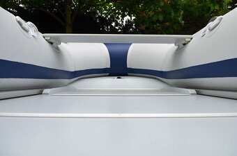 POZOR prodám nafukovací člun ZODIAC CADET 285 S - 9