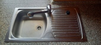 Kuchyňskou linku+řada spotřebičú-myčka, digestoř, dřez atd - 9