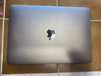 Macbook PRO 2020, 16GB. 500GB, poslední model - 9