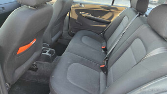 ŠKODA FABIA KOMBI 1.4 16V AMBIENTE 1MAJITEL - 9