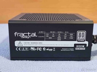 PC zdroj Fractal Design 600W 80PLUS Platinum - 9
