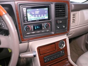Cadillac Escalade 6,0 V8 257kW Automat Platinum (2003) - 9