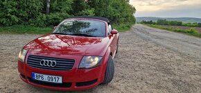 Prodam 2x Audi tt cabrio 1.8 turbo červená cerna 110 a 132kw - 9