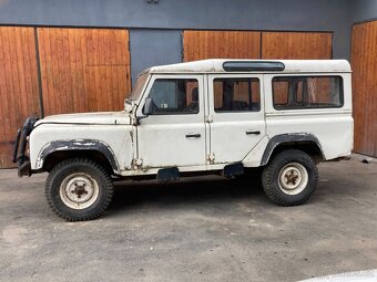 LAND ROVER DEFENDER 2,5D 9MÍST 1989 - 9