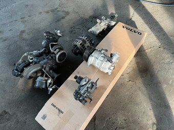 Motor D4204T23 173kW Volvo V90CC - 9