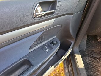 Prodám VW Golf 5 – 1.4 55kW, r.v. 2005 – na opravu nebo ND - 9