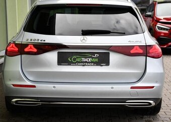Mercedes-Benz Třídy E 300de 4MATIC PANO ZÁRUKA 1M - 9
