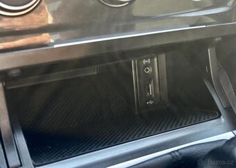 Volkswagen Golf manuál benzín 92 kw 2017 - 9