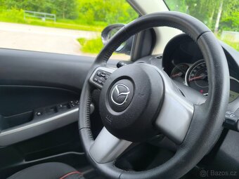 Mazda 2, KRÁSNÁ,100TKM,VÝBAVA,SERVISKA - 9