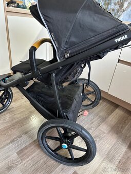 Thule urban glide 2 + korba + top vybava - 9