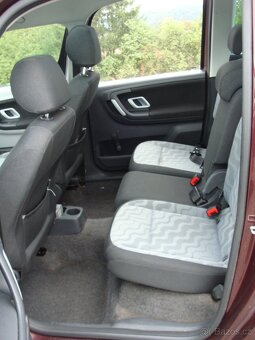 Škoda Roomster, 1.4i 16V,tažné,panorama,klima - 9