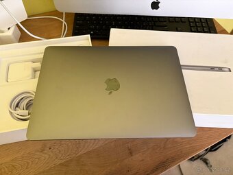 Macbook Air 13" M1 8 GB RAM | 256 SSD | TOP stav - 9