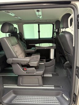 VW Multivan 2.0 TDI Highline 4Motion - 9