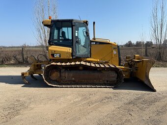 Pásový dozer CAT D5K - 9