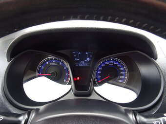Hyundai IX20,1majČR,S.kniha,klima,ESP - 9