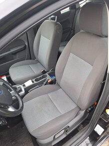 Ford Focus 5dv. 1.6i / 74kW, r.v. 2007.1.majitel - 9