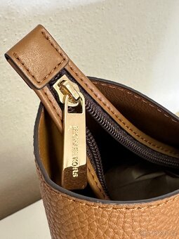 Kabelka Michael Kors Kimberly - 9