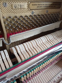 Piano, pianino, klavír Petrof - 9