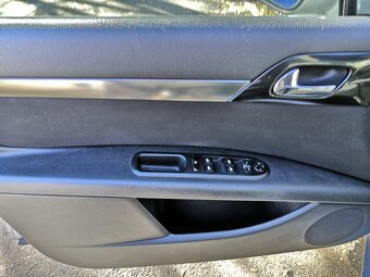 Peugeot 407 SW 1.6 hdi 2010 - 9