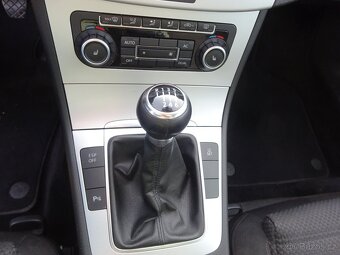 VW Passat 2.0 TDI Variant r.v.2011 (103 kw) stk:8/2026 - 9