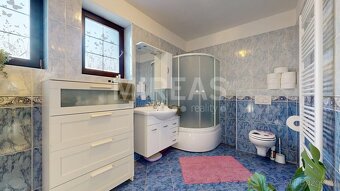 Semice, prodej rodinného domu 5+1, 157 m2 na pozemku 434 m2, - 9