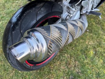 Yamaha FZR 1000, 1995, poslední model - 9