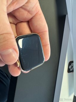 Apple Watch SE 44mm Gold (zlaté), hliníkové + NOVÝ Řemínek - 9