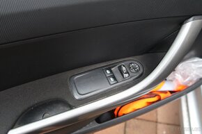 Peugeot 308 SW 1.6 HDI - 9