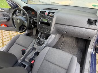 VW GOLF V 1.4i 16V - 9