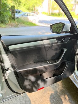 Superb 2.0 automat 2018 rok najeto 185 kilometrů - 9