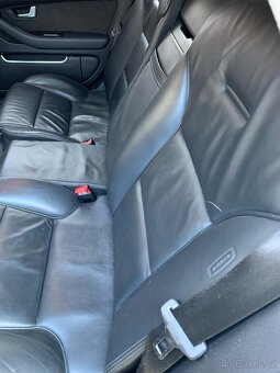 Audi A8 long 4.2 FSI 257 - 9