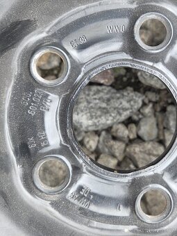 Pěkná zimní sada Škoda Fabia, Rapid 15" 5x100 185/60/15 - 9