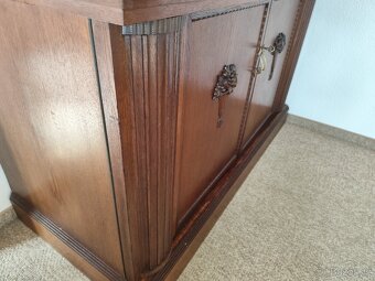 Prodám starožitný Buffetschrank - 9