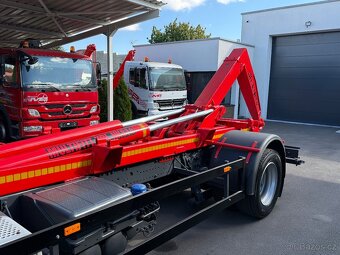 Mercedes-Benz Axor 1824 kontejnerový hákový nosič - 9