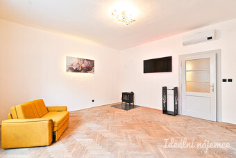 Pronájem bytu 2+1, Hálkova 1157/10, Znojmo - 22.300,- Kč/měs - 9